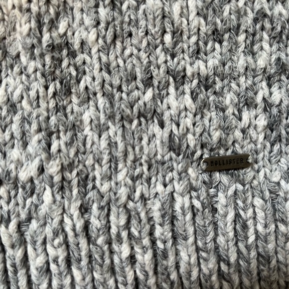 Gray Knit Cropped Sweater - Picture 4 of 4